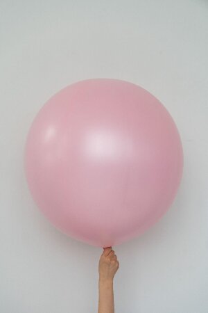 Гелиевый шар макарун нежно-розовый 60 см