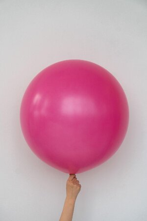 Гелиевый шар ярко-розовый 60 см